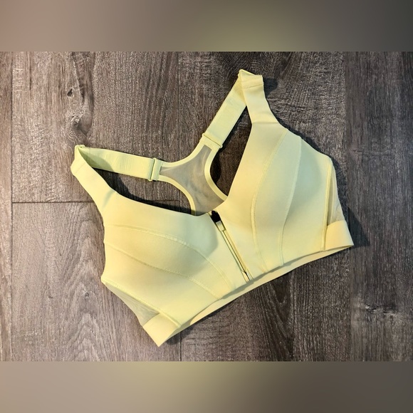 Adidas x Ivy Park - Drip 2 | Medium Support Zip Bra, Yellow Tint - Picture 4 of 10